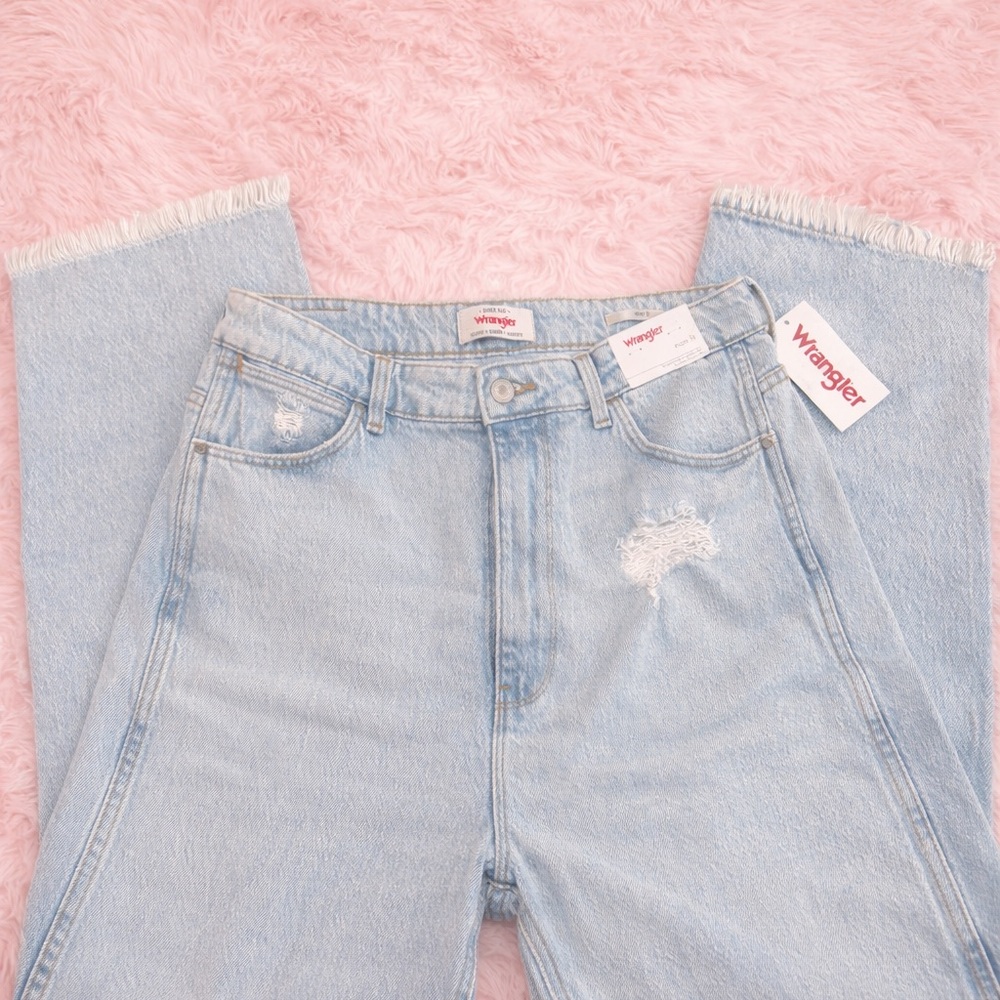Wrangler Light Blue Women's Jeans Mom Fit size 14/32